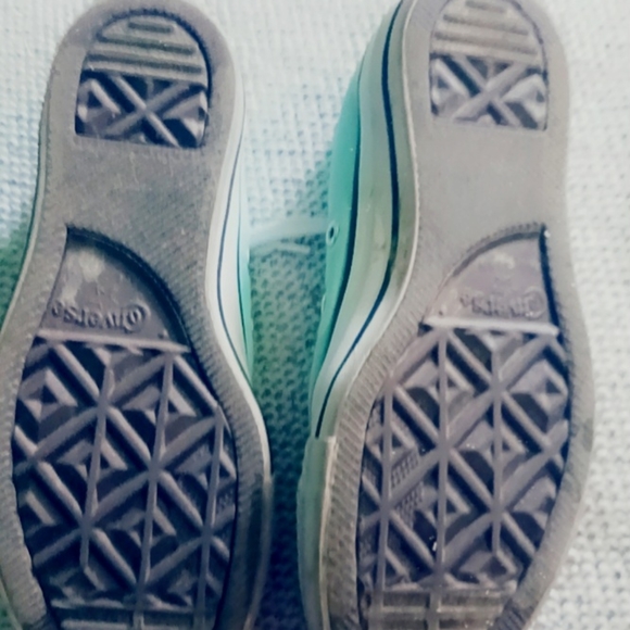 Converse - Picture 3 of 6